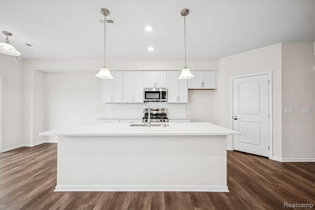 1905 Salt Springs Drive, Saline, MI 48176