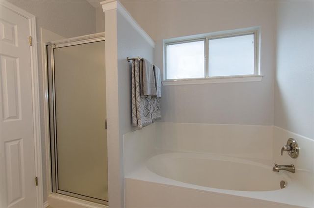 8017 Brienne DR, Round Rock, TX 78681