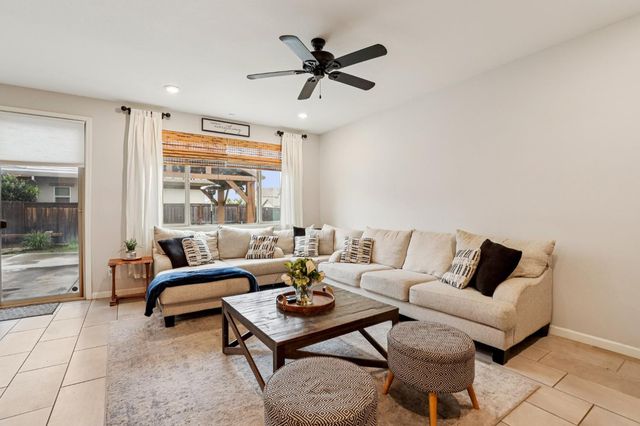 9419 Varietal Ct, Sacramento, CA 95829