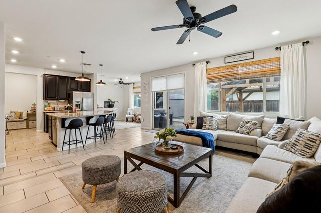 9419 Varietal Ct, Sacramento, CA 95829