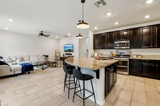 9419 Varietal Ct, Sacramento, CA 95829