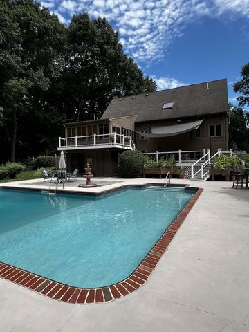 26 Liberty Hill Drive, Blackstone, MA 01504