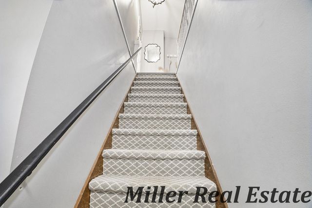 3586 Whispering Brook Court SE, Kentwood, MI 49508