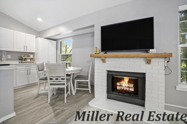 3586 Whispering Brook Court SE, Kentwood, MI 49508