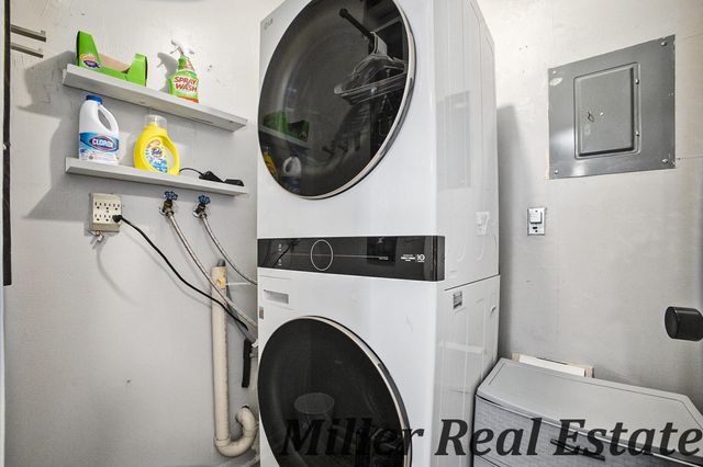 3586 Whispering Brook Court SE, Kentwood, MI 49508