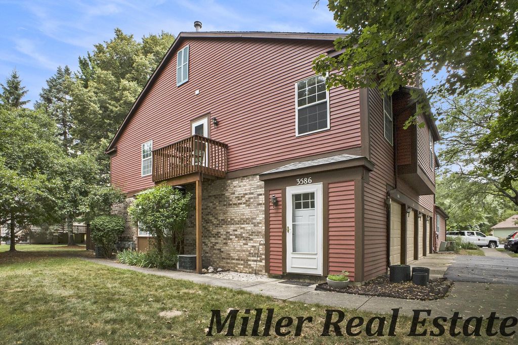 3586 Whispering Brook Court SE, Kentwood, MI 49508
