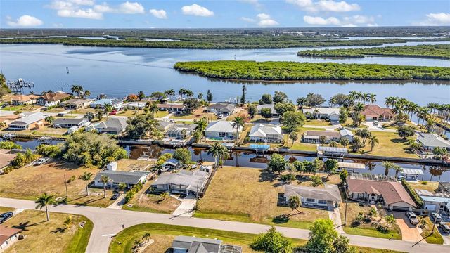 3334 DOVER DRIVE, Punta Gorda, FL 33983