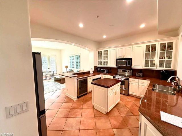 2659 Bolero DR # 3, Naples, FL 34109