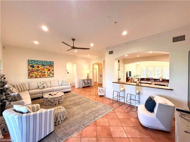 2659 Bolero DR # 3, Naples, FL 34109