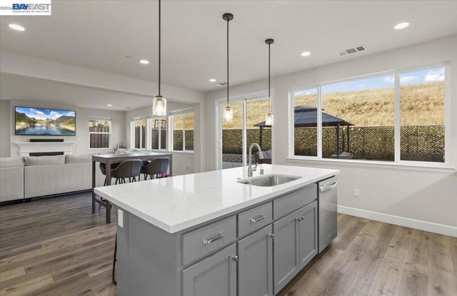 5341 Promontory Way, Antioch, CA 94531