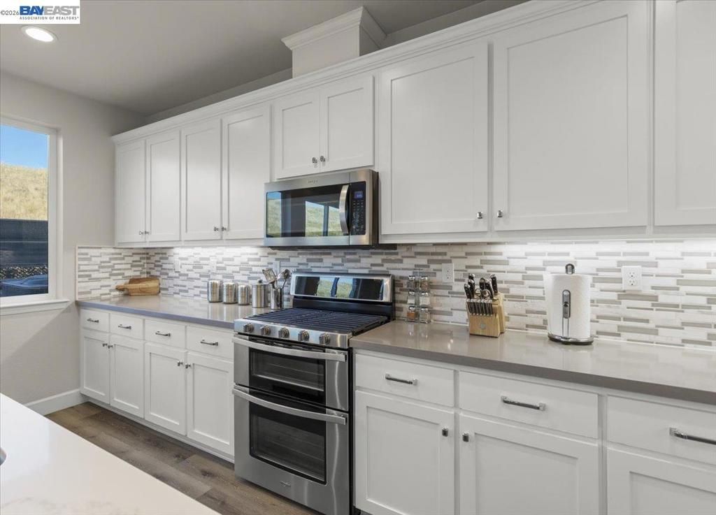 Image 14 of property listing at 5341 Promontory Way, Antioch, CA 94531