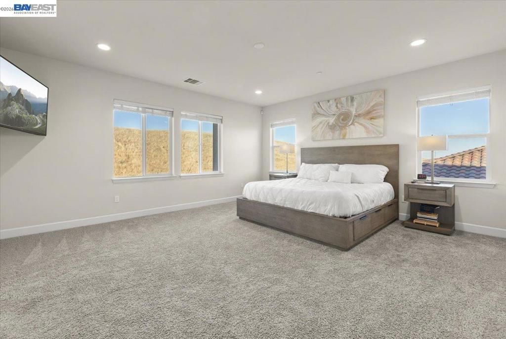 Image 15 of property listing at 5341 Promontory Way, Antioch, CA 94531