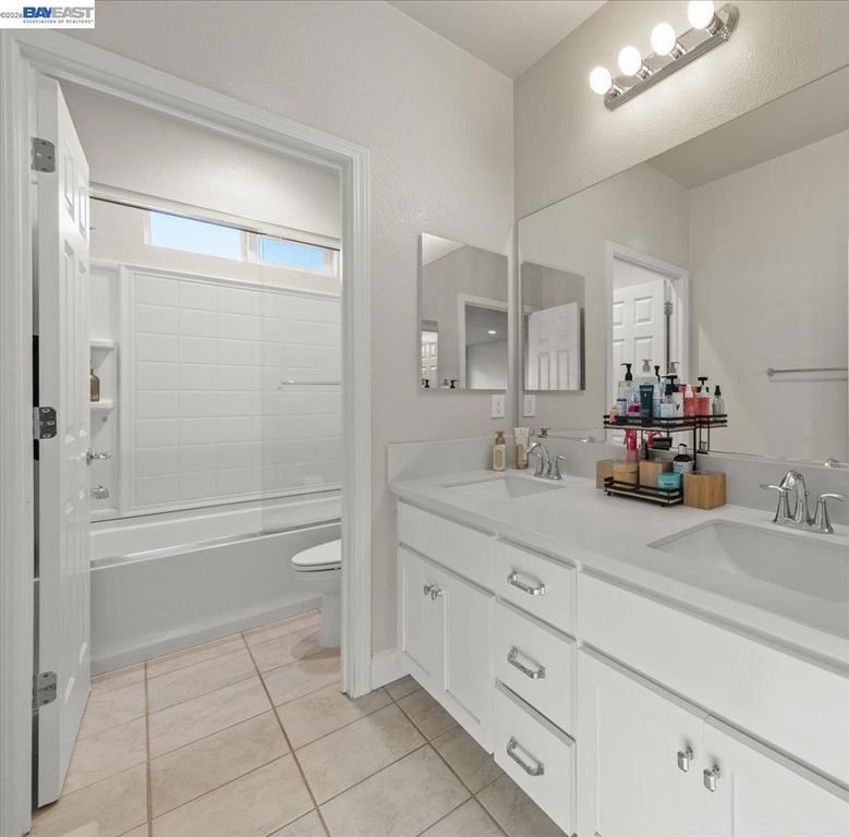Image 19 of property listing at 5341 Promontory Way, Antioch, CA 94531