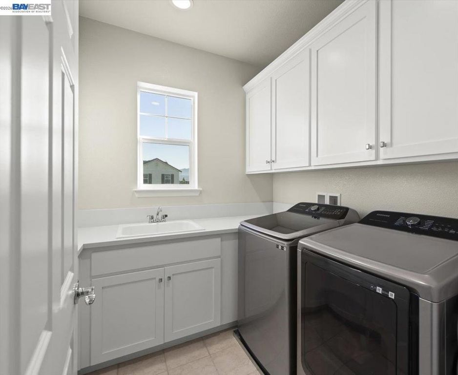 Image 22 of property listing at 5341 Promontory Way, Antioch, CA 94531