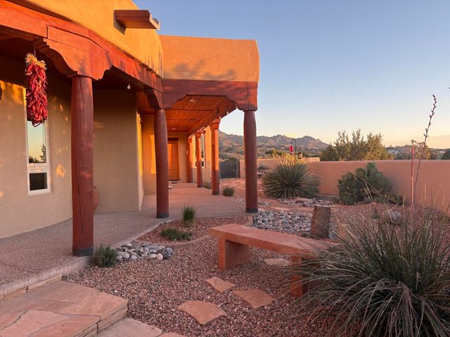 300 Camino De Las Huertas, Placitas, NM 87043