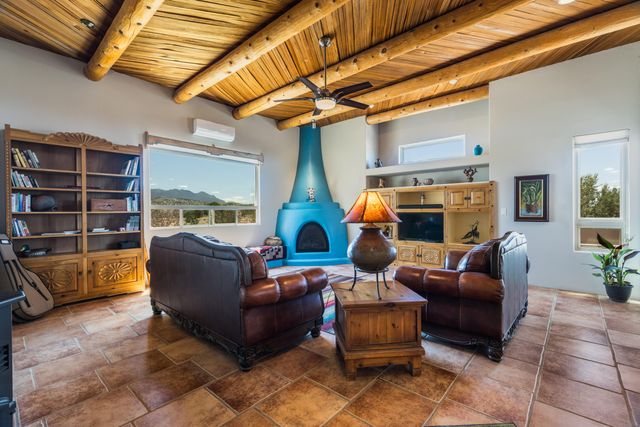 300 Camino De Las Huertas, Placitas, NM 87043