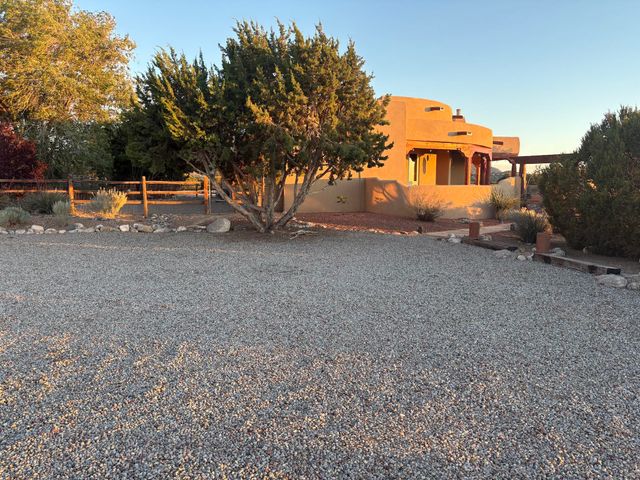 300 Camino De Las Huertas, Placitas, NM 87043