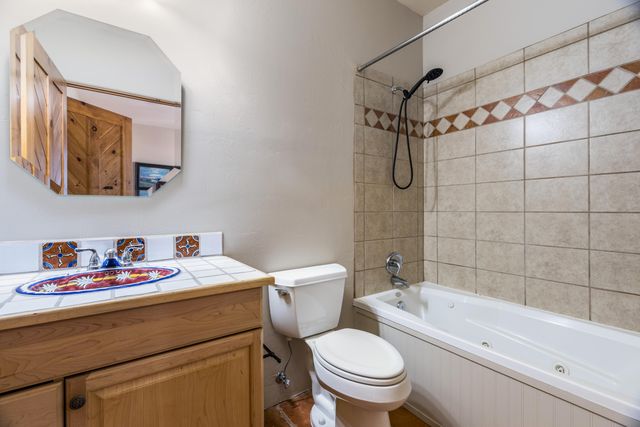 300 Camino De Las Huertas, Placitas, NM 87043