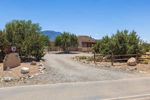300 Camino De Las Huertas, Placitas, NM 87043