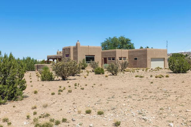 300 Camino De Las Huertas, Placitas, NM 87043