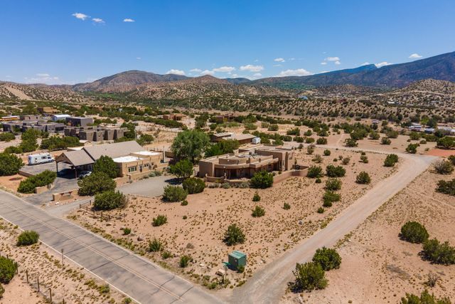 300 Camino De Las Huertas, Placitas, NM 87043