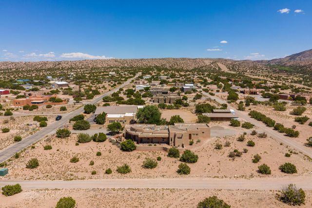 300 Camino De Las Huertas, Placitas, NM 87043