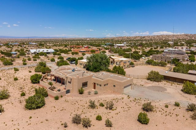300 Camino De Las Huertas, Placitas, NM 87043