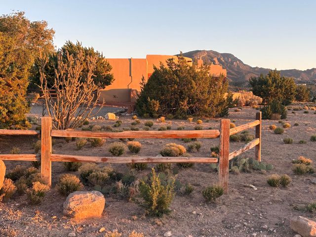 300 Camino De Las Huertas, Placitas, NM 87043