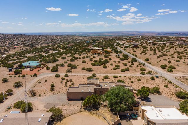 300 Camino De Las Huertas, Placitas, NM 87043