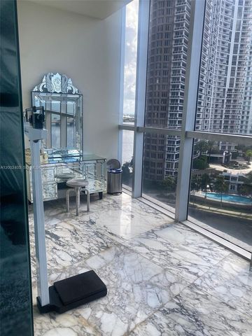 475 Brickell Ave 5508, Miami, FL 33131