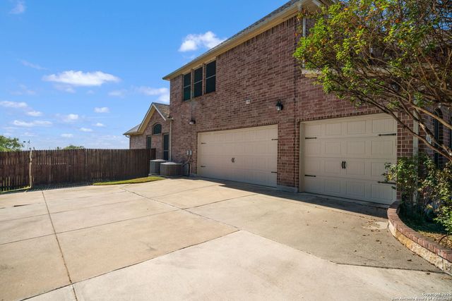 10208 Leno Way, Schertz, TX 78154