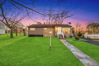 42 Gates Avenue, Brentwood, NY 11717