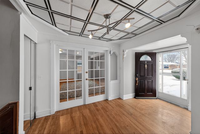 7315 Arcadia Street, Morton Grove, IL 60053