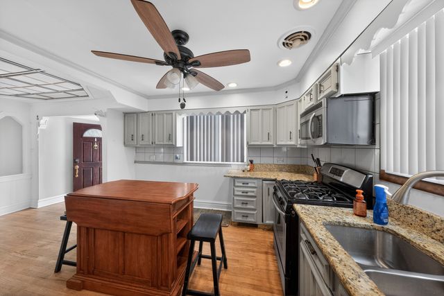 7315 Arcadia Street, Morton Grove, IL 60053