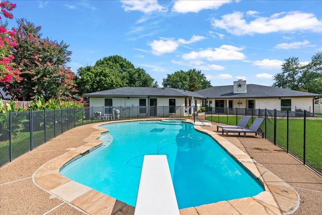 1106 Cypress Court, Mansfield, TX 76063