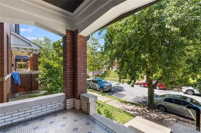 3134 Halliday Avenue, St Louis, MO 63118