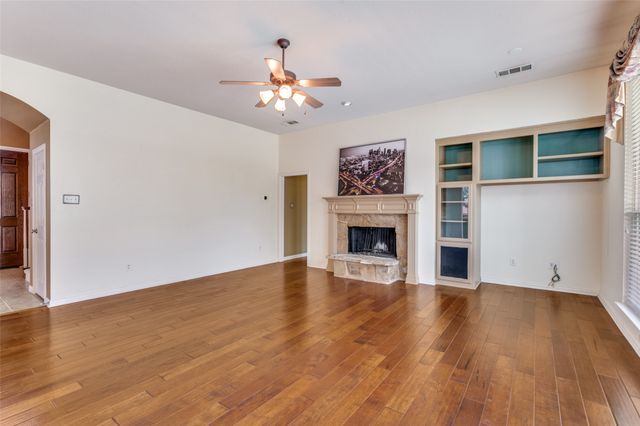 1807 Lake Glen Trail, Mansfield, TX 76063