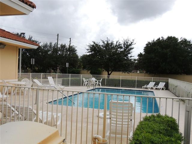 9905 Westwood Drive 16-3, Tamarac, FL 33321
