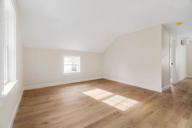121 Fayette B, Quincy, MA 02170