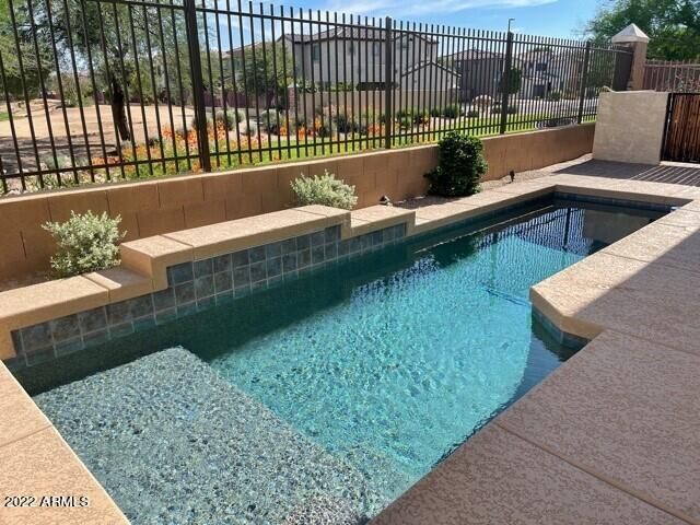 3285 E MEADOWVIEW Drive, Gilbert, AZ 85298