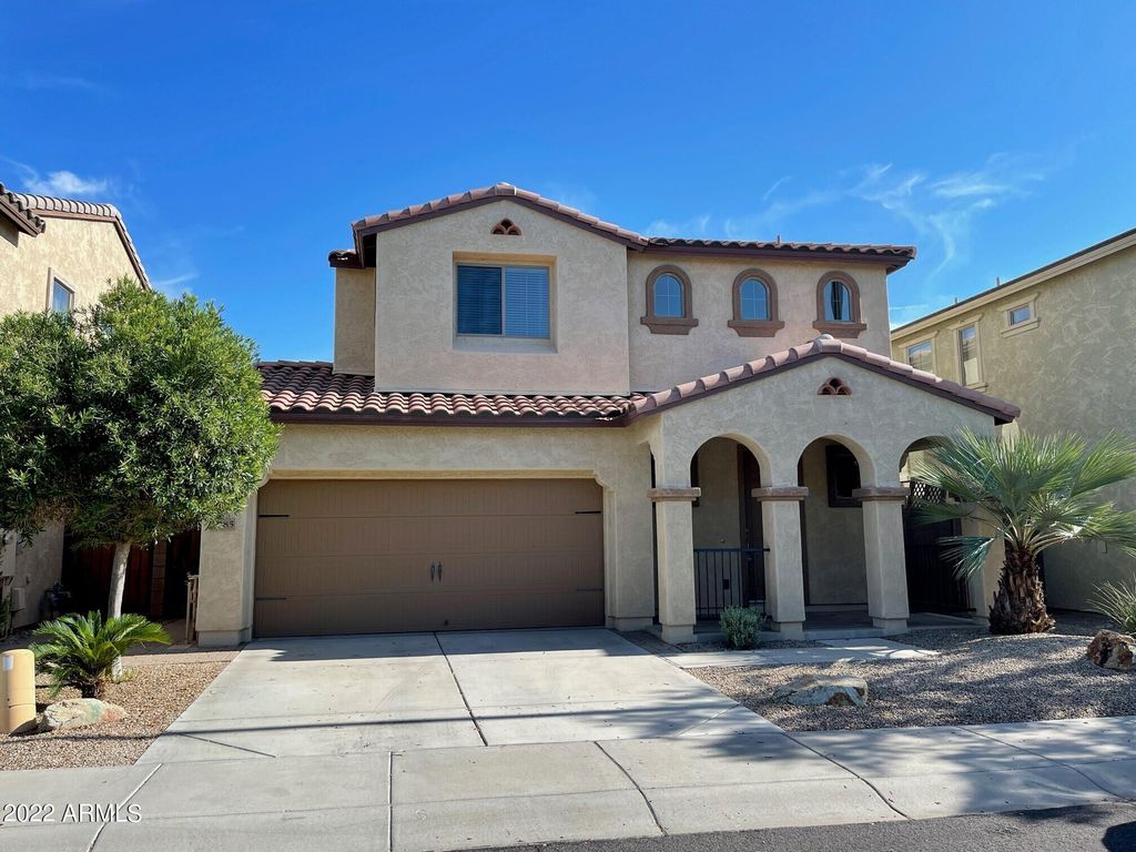 3285 E MEADOWVIEW Drive, Gilbert, AZ 85298