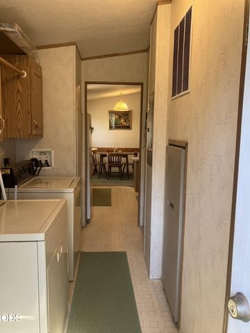 16985 Whittier Drive, Bend, OR 97707