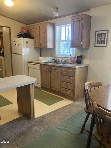 16985 Whittier Drive, Bend, OR 97707