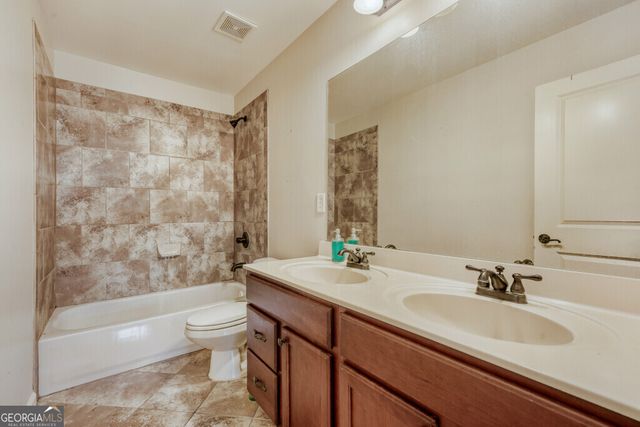 3613 Lake Estates Way, Atlanta, GA 30349