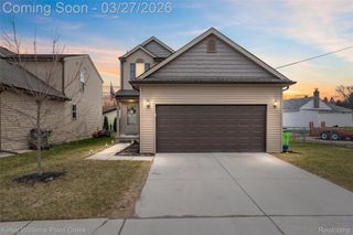 15842 Athens Avenue, Clinton Charter Township, MI 48035