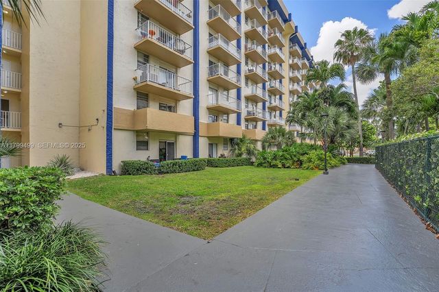 4550 NW 9th Street 106E, Miami, FL 33126