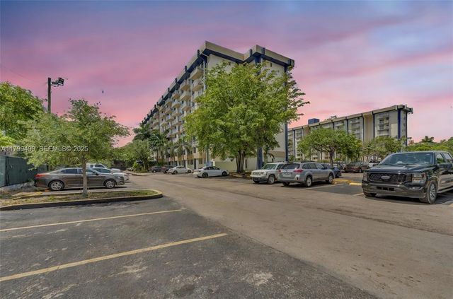 4550 NW 9th Street 106E, Miami, FL 33126