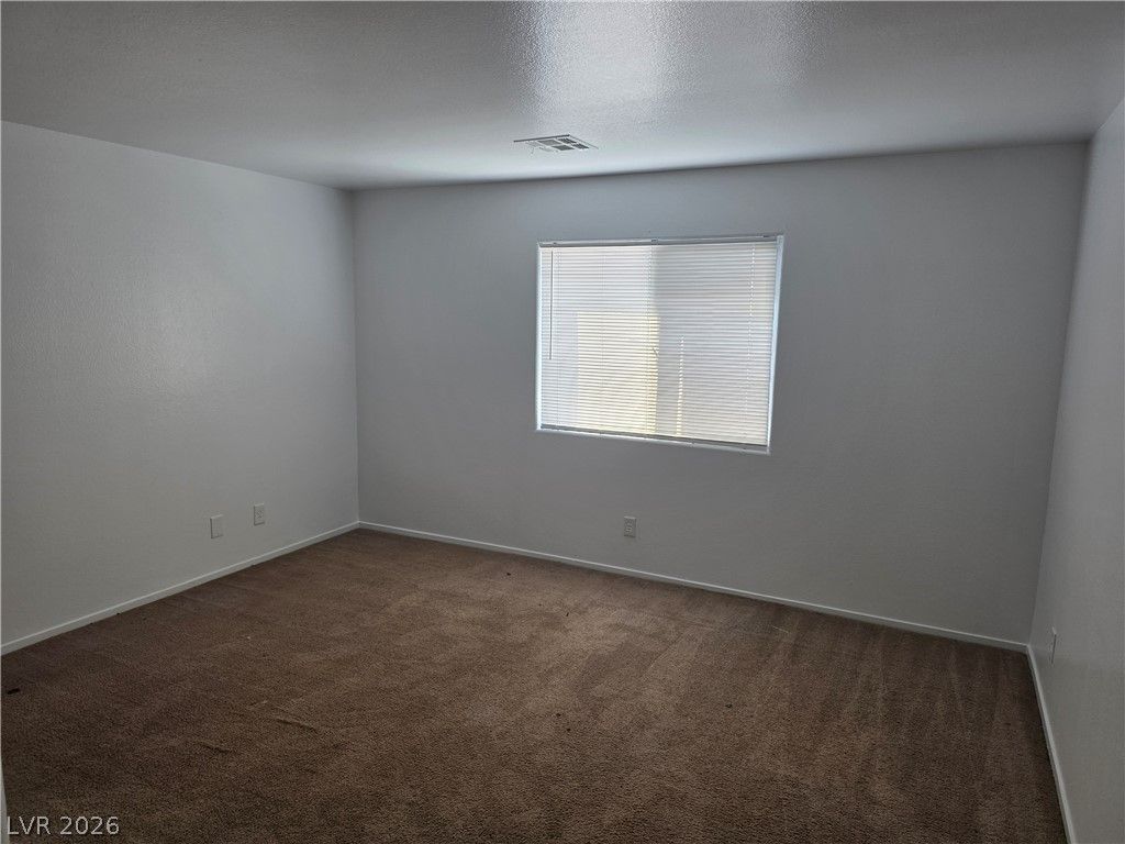 Image 11 of property listing at 10026 Crisp Clover Street, Las Vegas, NV 89183