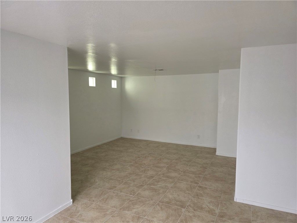 Image 3 of property listing at 10026 Crisp Clover Street, Las Vegas, NV 89183