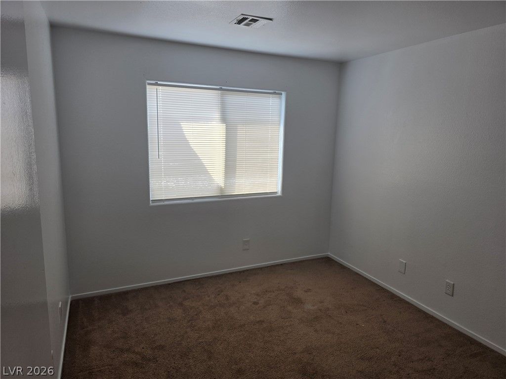 Image 9 of property listing at 10026 Crisp Clover Street, Las Vegas, NV 89183